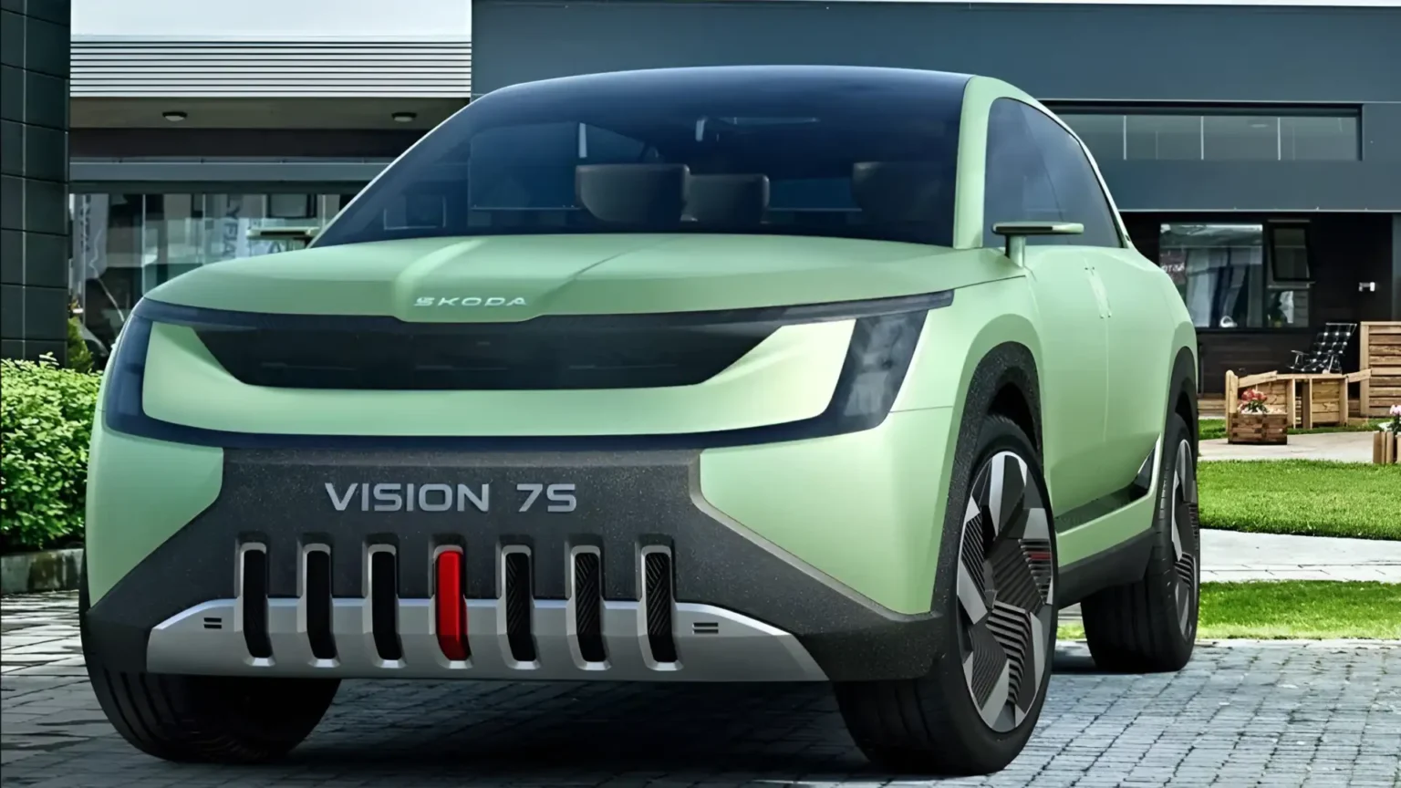 Mahindra तथा Maruti को कड़ी टक्कर देने आई Skoda की 800KM लंबी रेंज और 200kmph टॉप स्पीड वाली नई 7 सीटर कार